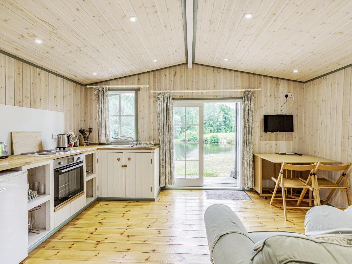Lakeside Cabin Dunkeswell Exterior foto